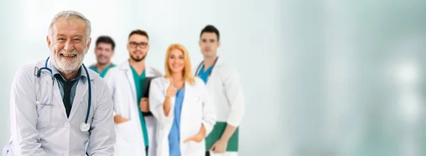 Groupe Des Professionnels Santé Médecin Professionnel Travaillant Dans Bureau Clinique — Photo