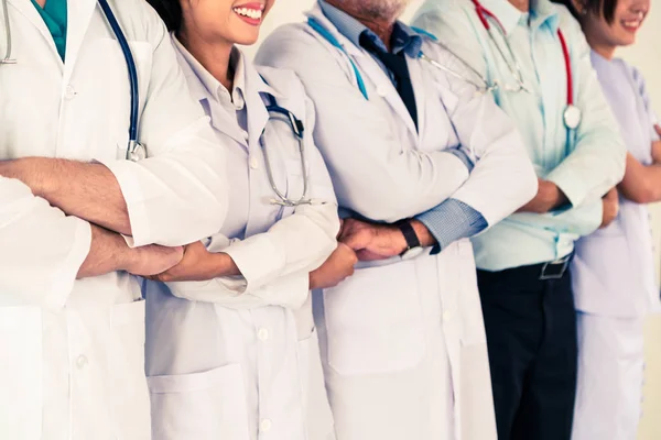 Groupe Des Professionnels Santé Médecin Professionnel Travaillant Dans Bureau Clinique — Photo