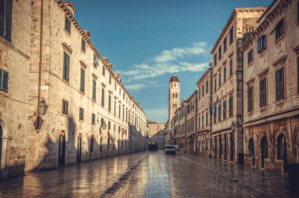 Stradun, calle principal de Dubrovnik en Croacia . — Foto de Stock