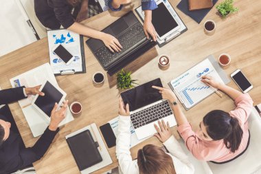 Ofis Odasında Grup Toplantısı.