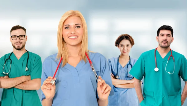 Professioneller Arzt Der Krankenhausbüro Oder Klinik Mit Anderen Ärzten Krankenschwestern — Stockfoto