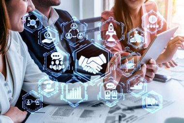 Start Up Business of Creative People Concept - Girişimciliğin, fonun ve proje planının sembolüolan modern grafik arayüz, akıllı girişimci grubu tarafından yeni bir küçük işletme kurmayı planlıyor.