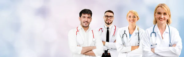 Professionele Arts Werkzaam Het Ziekenhuis Kantoor Kliniek Met Andere Artsen — Stockfoto