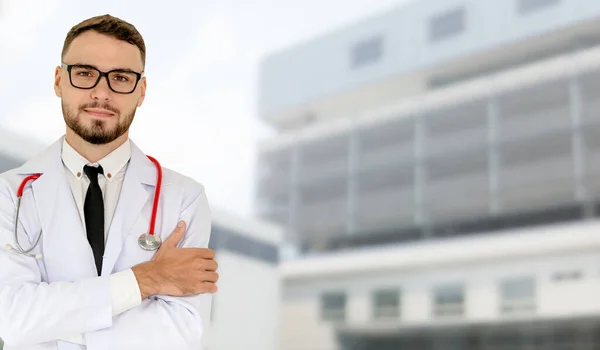 Jonge Mannelijke Dokter Het Ziekenhuis Diensten Voor Medische Gezondheidszorg Artsen — Stockfoto