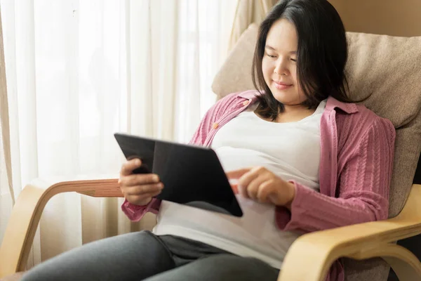 Pregnant Woman Feeling Happy Home While Taking Care Her Future — Stock Photo, Image