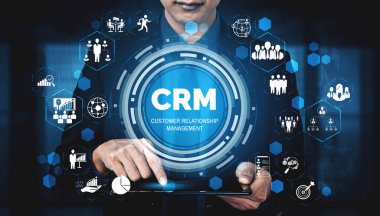 İş satış pazarlama sistemi konsepti için CRM Müşteri İlişkileri Yönetimi CRM veritabanı analizini desteklemek için hizmet uygulamasının fütüristik grafik arayüzünde sunulmuştur.