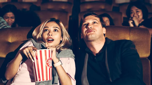 Les Gens Regardent Des Films Cinéma Activité Récréative Groupe Concept — Photo