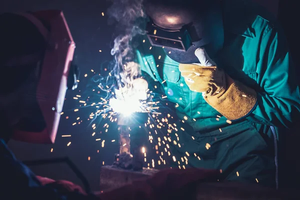 Metalen Lassen Staalfabrieken Met Behulp Van Elektrische Boog Lassen Machine — Stockfoto