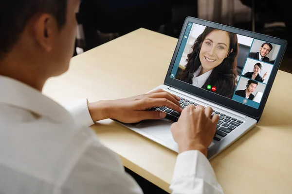 Appel Vidéo Des Gens Affaires Réunissant Sur Lieu Travail Virtuel — Photo