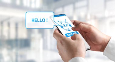 Al Chatbot akıllı dijital müşteri hizmetleri uygulaması konsepti. Yapay zeka sohbet botu otomatik mesajı kullanan bilgisayar veya mobil aygıt uygulaması müşterilere anında yardım etmek için çevrimiçi yanıt verir.