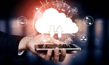 İş ağı konsepti için bulut bilgisayar teknolojisi ve çevrimiçi veri depolama. Bulut veri transferi için internet sunucu servisine bağlanan bilgisayar 3B fütüristik grafik arayüzünde sunuluyor.