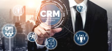 İş satış pazarlama sistemi konsepti için CRM Müşteri İlişkileri Yönetimi CRM veritabanı analizini desteklemek için hizmet uygulamasının fütüristik grafik arayüzünde sunulmuştur.