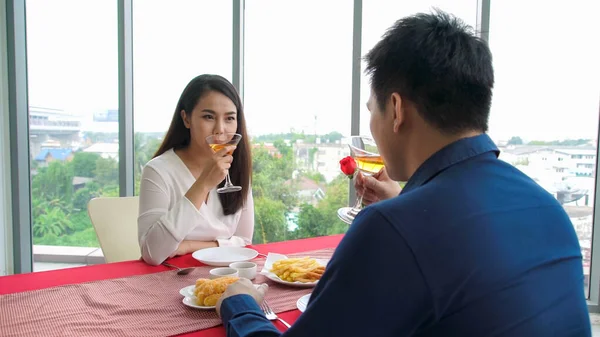 Happy Romantic Couple Eating Lunch Restaurant Couple Anniversary Celebration Lifestyle — Stock Photo, Image