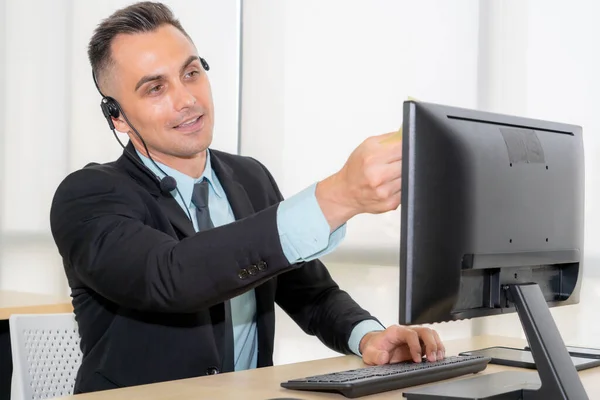 Zakenmensen Met Een Headset Die Kantoor Werken Klanten Collega Afstand — Stockfoto