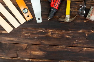 Becerikli ve marangoz için en üst düzey aletler. Ahşap işi hobisi ve Diy konsepti.