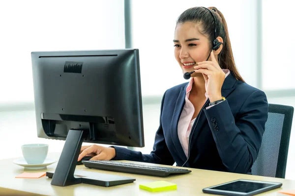 Business People Wearing Headset Working Office Support Remote Customer Colleague — Stock Photo, Image