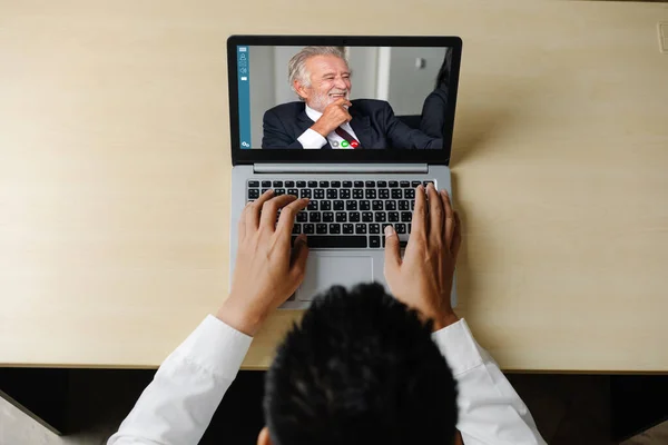 Video Chiamata Uomini Affari Che Incontrano Sul Posto Lavoro Virtuale — Foto Stock