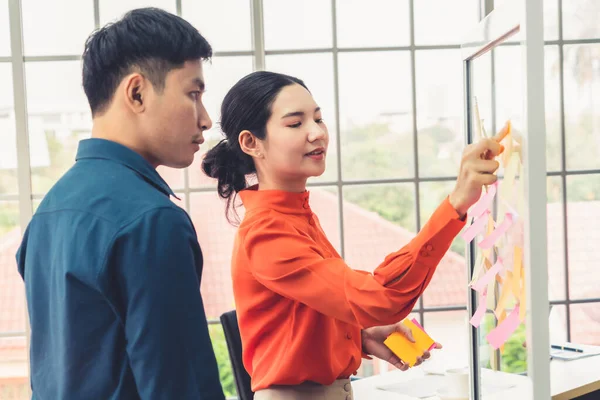 Zakenmensen Werken Aan Projectplanning Bestuur Kantoor Het Hebben Van Een — Stockfoto