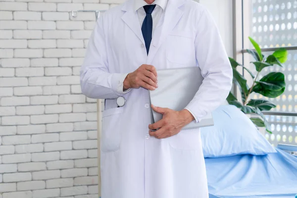 Doctor Uniforme Profesional Trabajando Hospital Concepto Atención Médica Servicio Médico — Foto de Stock