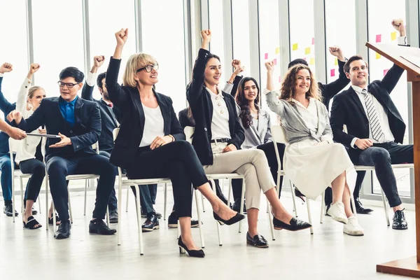 Groep Van Zakenmensen Vergaderen Een Seminar Conferentie Publiek Luisteren Naar — Stockfoto