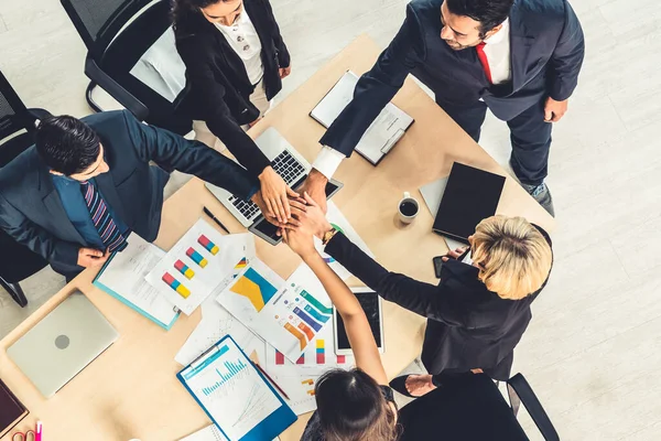 Happy Business Mensen Vieren Teamwork Succes Samen Met Vreugde Kantoor — Stockfoto