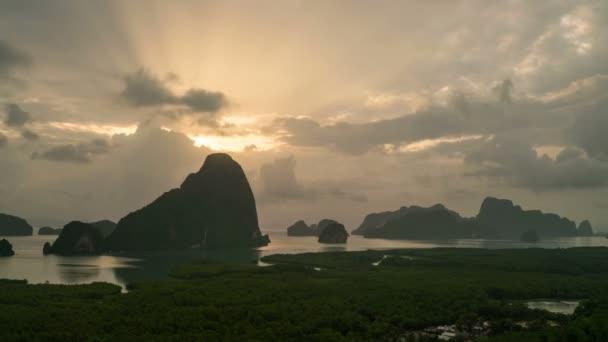 Widok upływu czasu w Halong Bay, Północny Wietnam. — Wideo stockowe