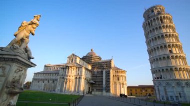 Pisa Eğik Kulesi, İtalya