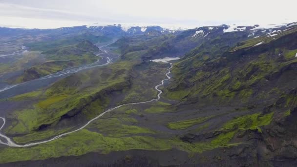 Krajobraz Thorsmork w górach Islandii z lotu ptaka. — Wideo stockowe