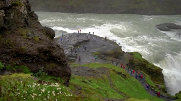 Landschaft des Gullfoss-Wasserfalls in Island. — Stockvideo