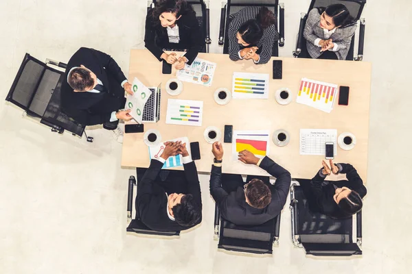 Riunione Gruppo Uomini Affari Sparato Dalla Vista Dall Alto Ufficio — Foto Stock