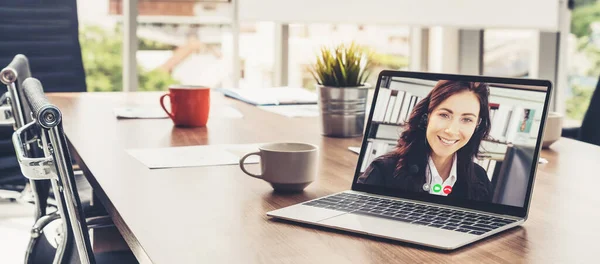 Video Chiamata Uomini Affari Che Incontrano Sul Posto Lavoro Virtuale — Foto Stock