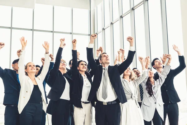 Succesvolle Zakenmensen Die Samen Sterk Verbonden Zijn Met Arbeidersgemeenschap Een — Stockfoto