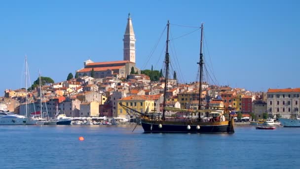 Rovinj, Chorvatsko - Krásná panorama města — Stock video
