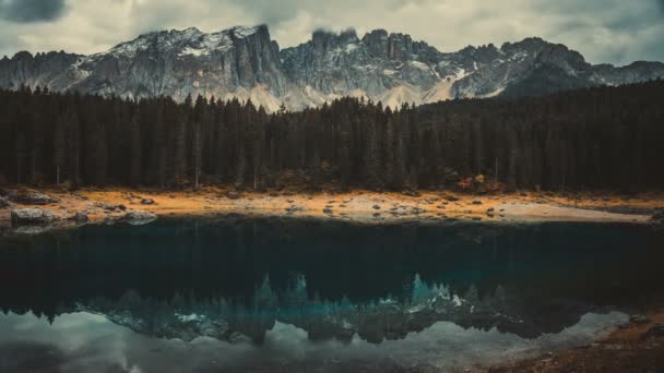 Time Lapse of Lake Carezza Dolomity Zachodnie Włochy — Wideo stockowe