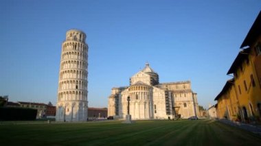 Pisa Eğik Kulesi, İtalya