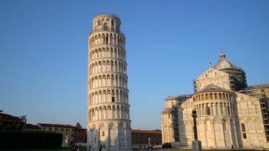 Pisa Eğik Kulesi, İtalya
