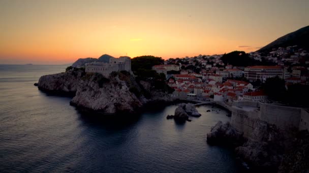 Fuerte Lovrijenac y muro de Dubrovnik, Croacia. — Vídeos de Stock