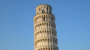 Pisa Eğik Kulesi, İtalya