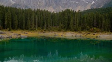 Carezza Gölü Batı Dolomitleri İtalya