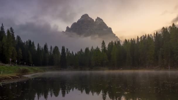 Time Lapse of Antorno lake, Dolomiterna, Italien — Stockvideo