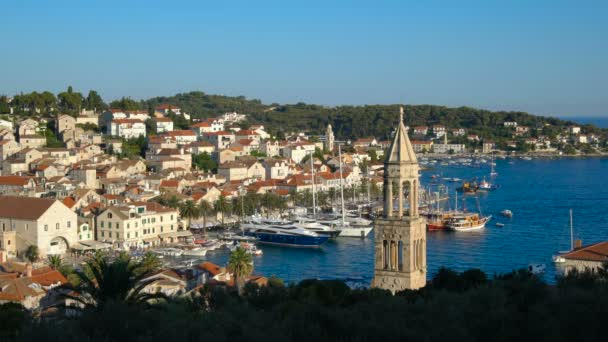 Vista panorámica de la ciudad de Hvar en la isla de Hvar Croacia — Vídeos de Stock
