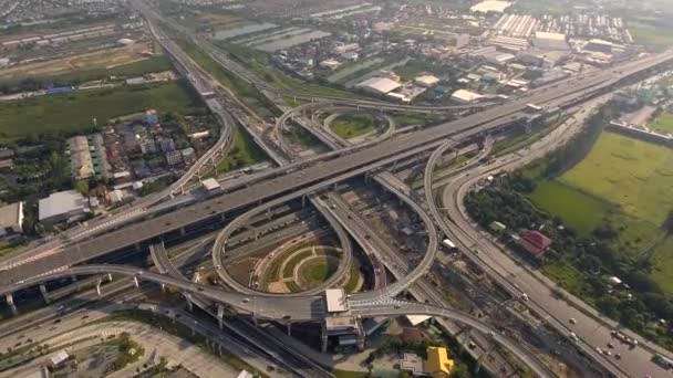 Vue Aérienne De L'échangeur De Routes Sur Route Avec Trafic Urbain Occupé Vitesse Sur Route — Video