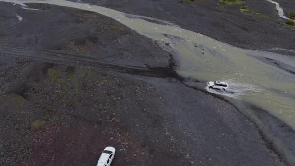 Het landschap van Thorsmork in het hoogland van IJsland vanuit drone luchtfoto. — Stockvideo