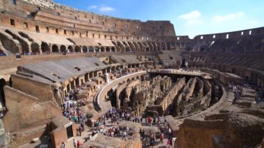 Roma 'daki Turist Kolezyum İtalya