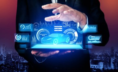 Otomobil mühendisi, sanal ekranda 3D model prototip tasarımı üzerinde çalışıyor. Akıllı araç akıllı araba konsepti.