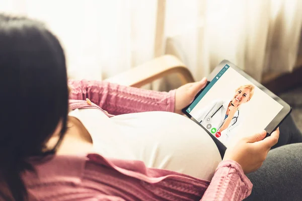 Arzt Telemedizinischen Service Online Video Mit Schwangeren Frauen Für Die — Stockfoto