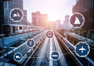 Gelecekteki araba trafiği için akıllı ulaşım teknolojisi kavramı. Sanal akıllı sistem, şehir sokaklarındaki araç verilerini birbirine bağlamak için dijital bilgi analizi yapıyor. Gelecekteki yenilik .