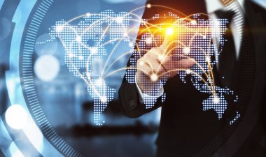 Modern yaratıcı iletişim ve internet ağı akıllı şehirde birleşir. 5G kablosuz dijital bağlantı ve gelecekteki şeylerin interneti kavramı.