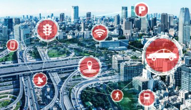 Gelecekteki araba trafiği için akıllı ulaşım teknolojisi kavramı. Sanal akıllı sistem, şehir sokaklarındaki araç verilerini birbirine bağlamak için dijital bilgi analizi yapıyor. Gelecekteki yenilik .