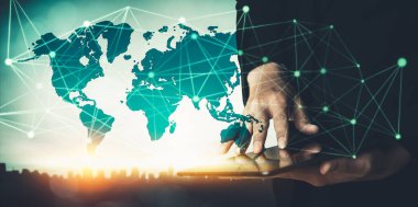 Modern yaratıcı iletişim ve internet ağı akıllı şehirde birleşir. 5G kablosuz dijital bağlantı ve gelecekteki şeylerin interneti kavramı.